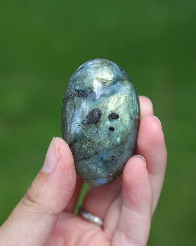 Labradorite Pendant — placeholder
